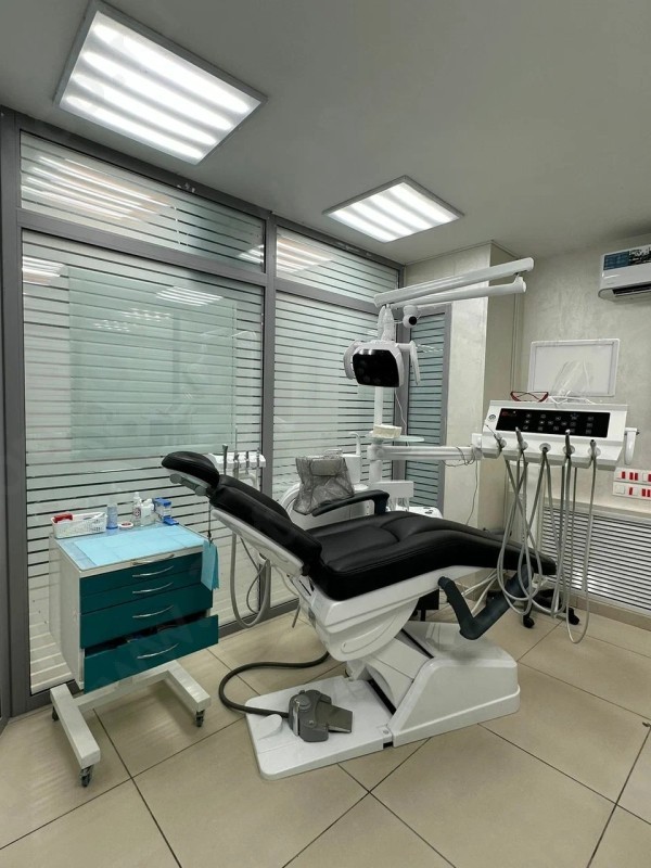 Стоматологическая клиника ЮЛИДЕНТ на Революционной